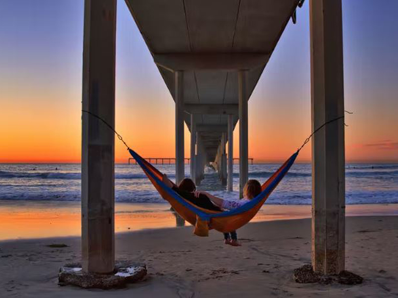 hang hammock on two buildings